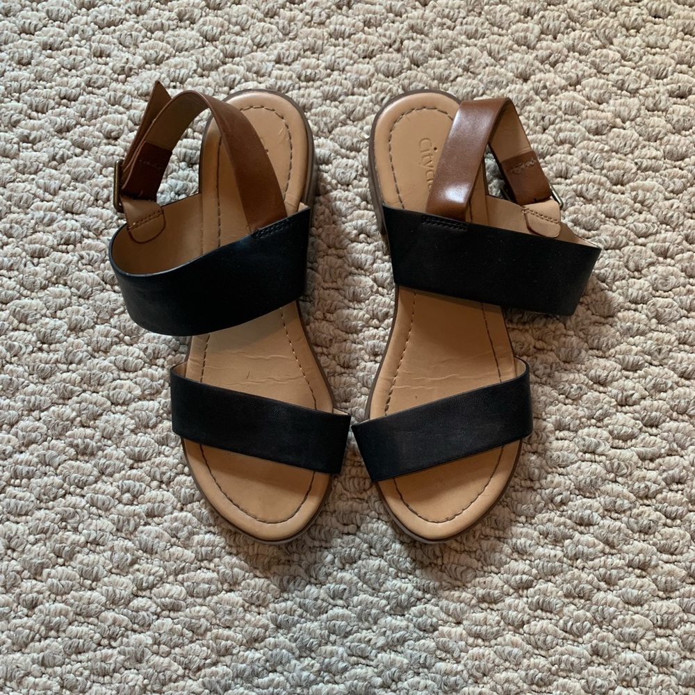 Women’s Retro Inspired Minimal Ankle Strap Sandals